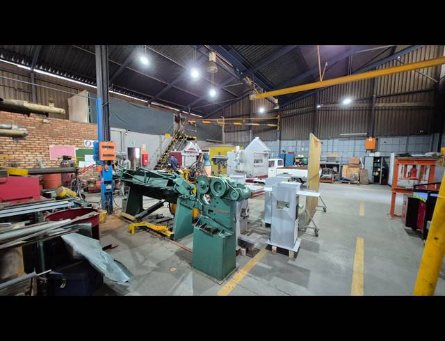 1,480M² FACTORY FOR SALE IN ANDERBOLT